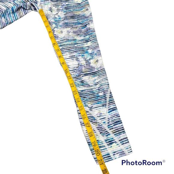 Lululemon Inspire Crop II Blurry Belle Size 2 - Picture 12 of 12